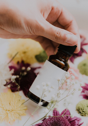 More Than Good Scents: Top  Benefits of Working with A Fragrance Manufacturer  